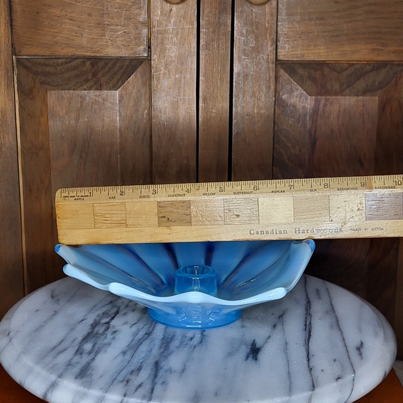 Elegant Blue Glass Art Bowl - Picture 5 of 13